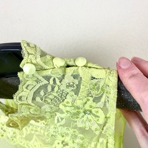 Cache Top Green Lace Beaded Halter - Picture 4 of 6